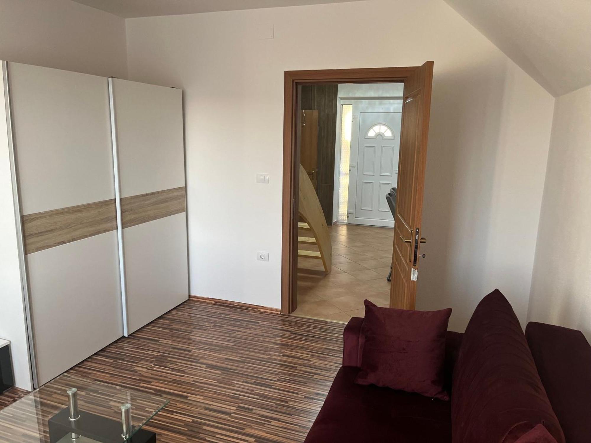 Apartments Malivojevic Zirovnica Room photo